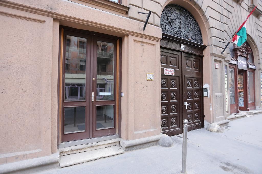 Mezzo Budapeste Exterior foto